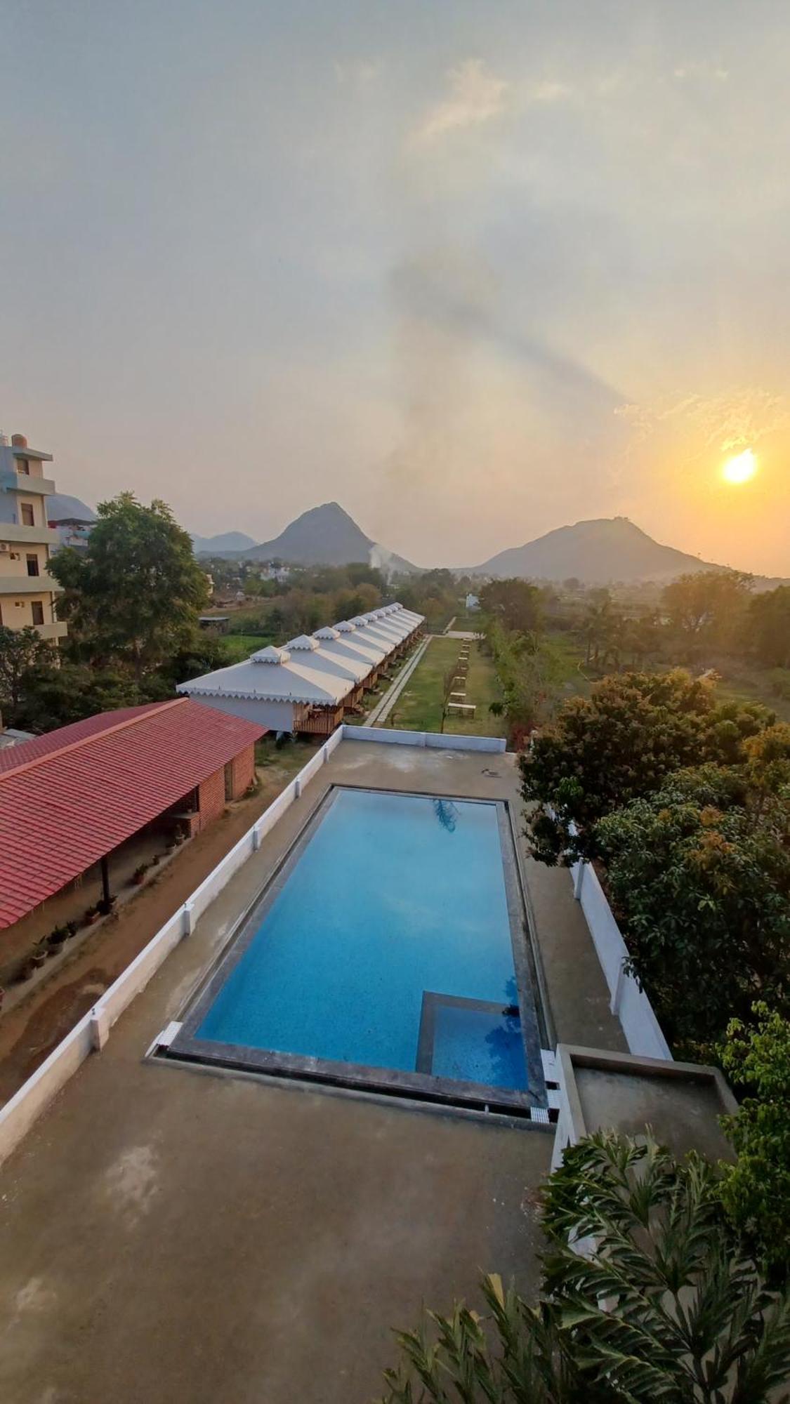 Royal Pushkar Camps- A Luxury Camp Resort מראה חיצוני תמונה